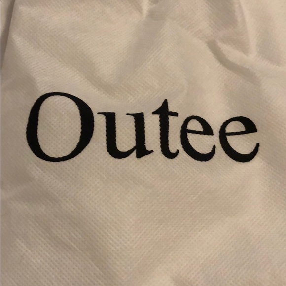 Outee squishie in the shape of a paw print! 🐾🥰 - Picture 3 of 3